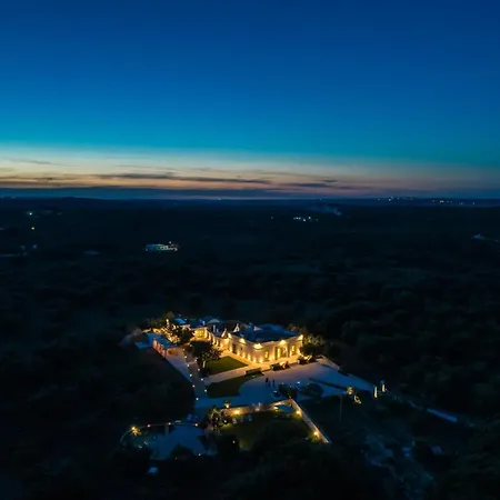 Masseria Monte Pizzuto Villa *